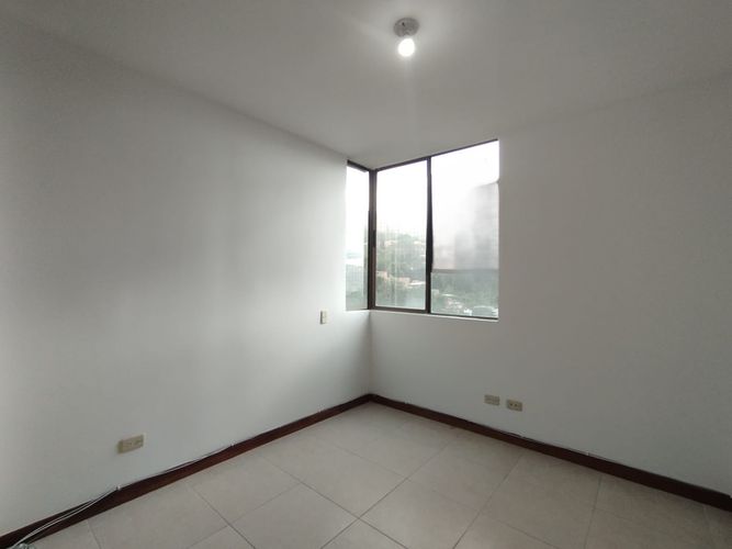 Apartamento de 3 alcobas en arriendo en El Poblado, Medellín, 99 m² · foto 14 de 20