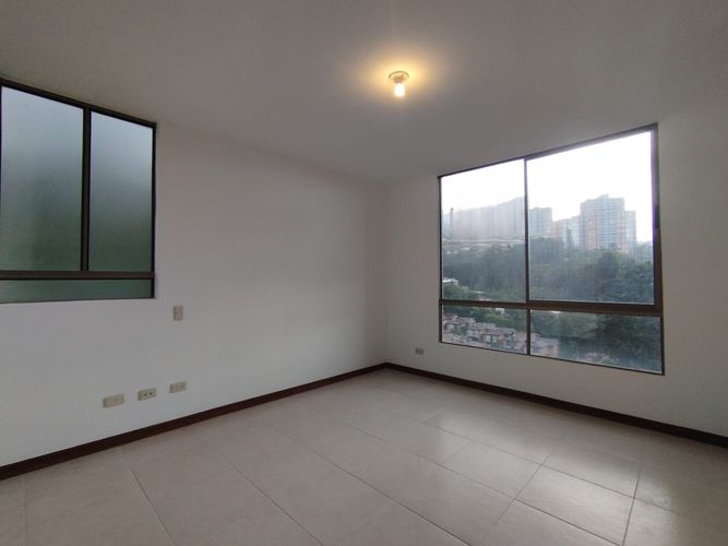 Apartamento de 3 alcobas en arriendo en El Poblado, Medellín, 99 m² · foto 15 de 20