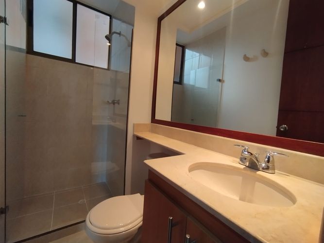 Apartamento de 3 alcobas en arriendo en El Poblado, Medellín, 99 m² · foto 19 de 20