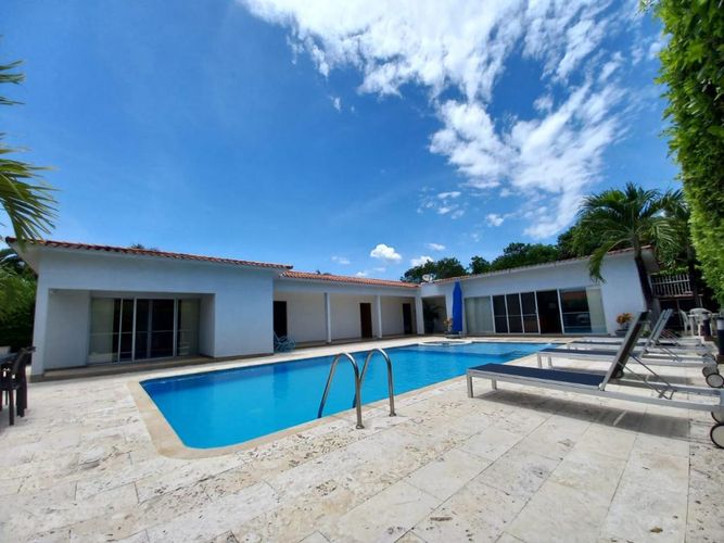 Casa de 4 alcobas en venta en Ricaurte, Ricaurte, 238 m² · foto 6 de 24