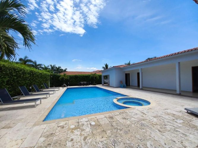 Casa de 4 alcobas en venta en Ricaurte, Ricaurte, 238 m² · foto 7 de 24