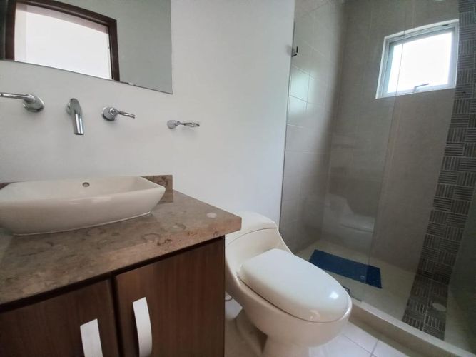 Casa de 4 alcobas en venta en Ricaurte, Ricaurte, 238 m² · foto 23 de 24