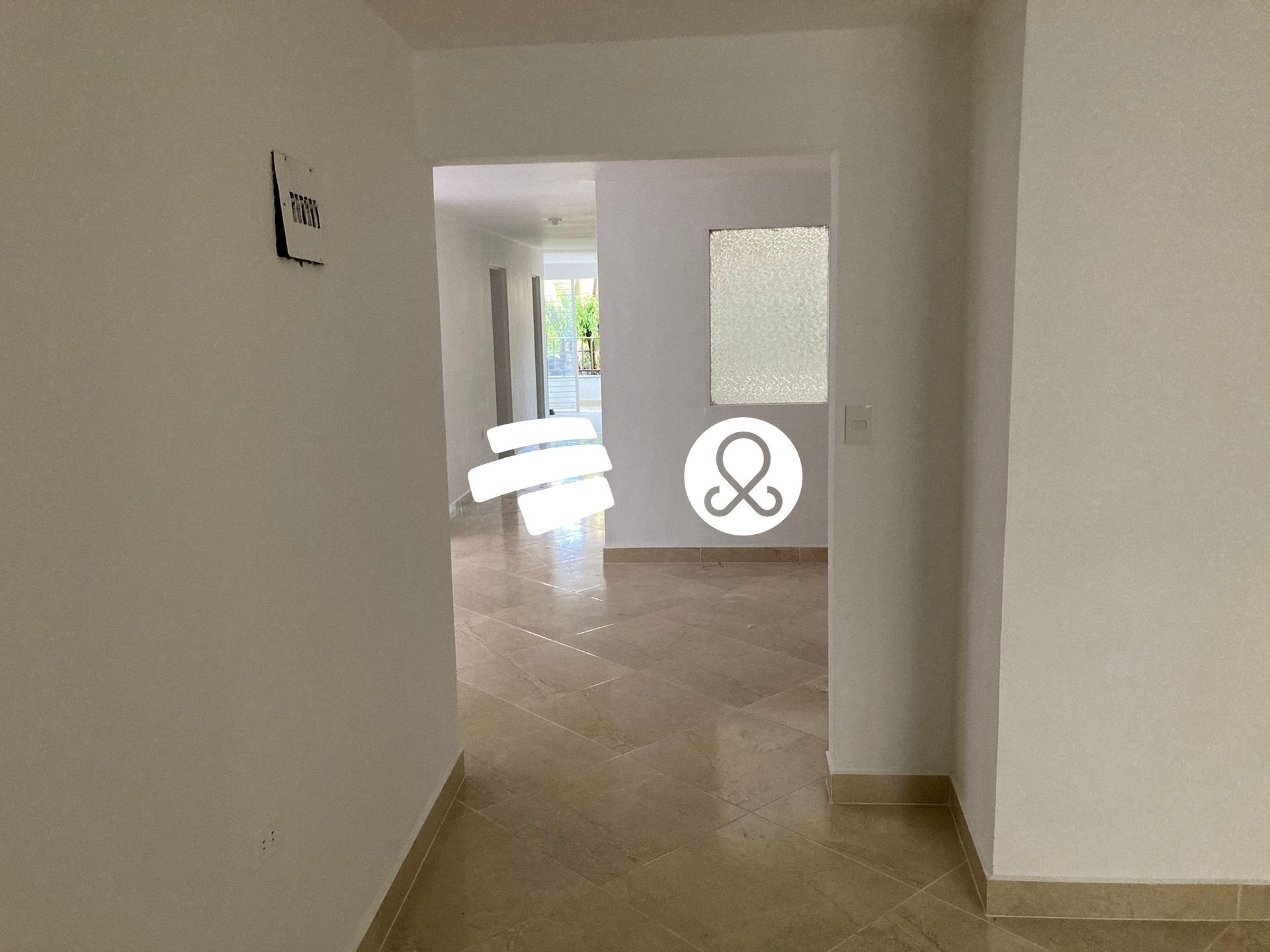 Casa de 15 alcobas en venta en Laureles, Medellín, 268 m² · foto 3 de 11
