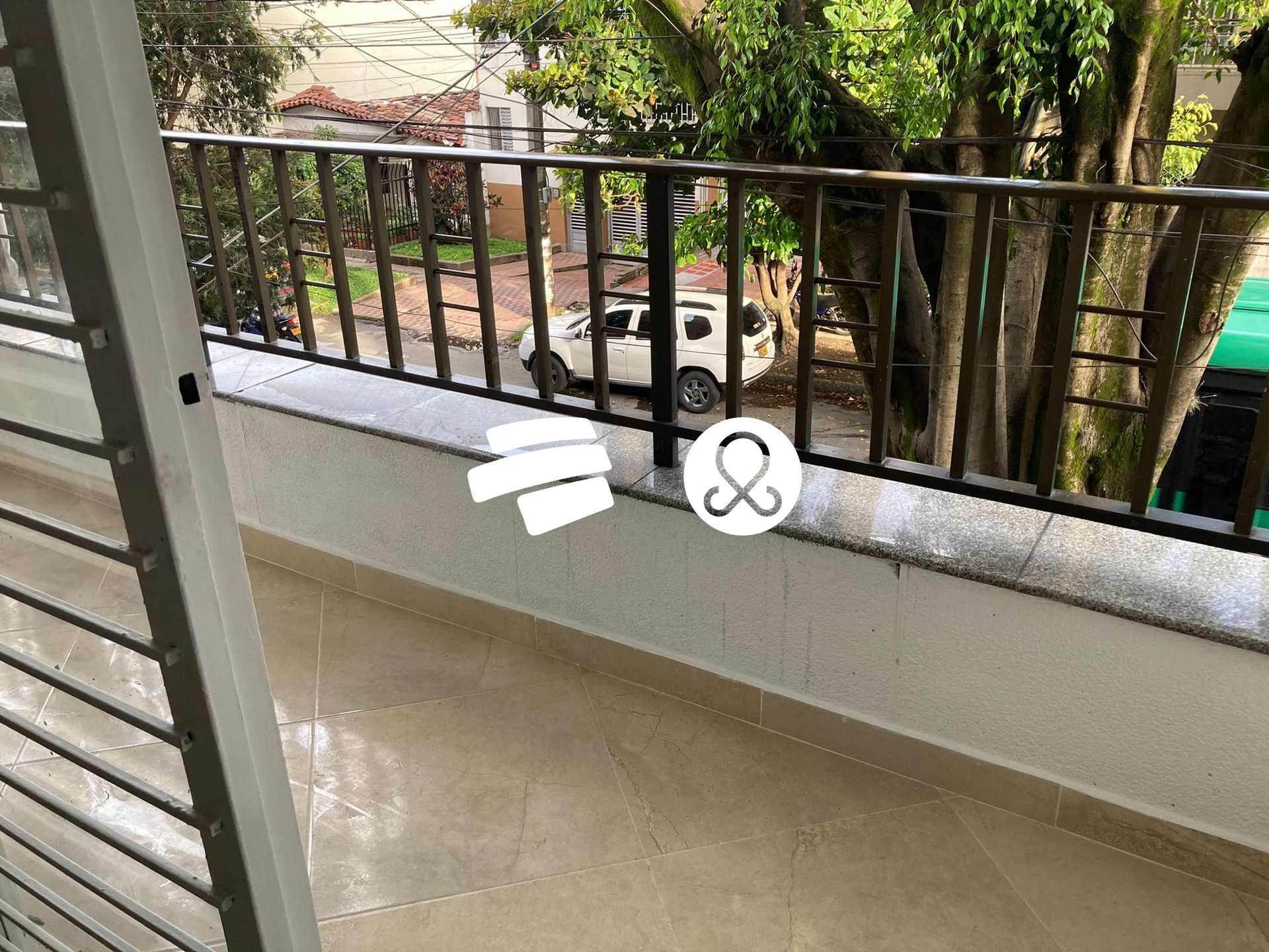 Casa de 15 alcobas en venta en Laureles, Medellín, 268 m² · foto 4 de 11