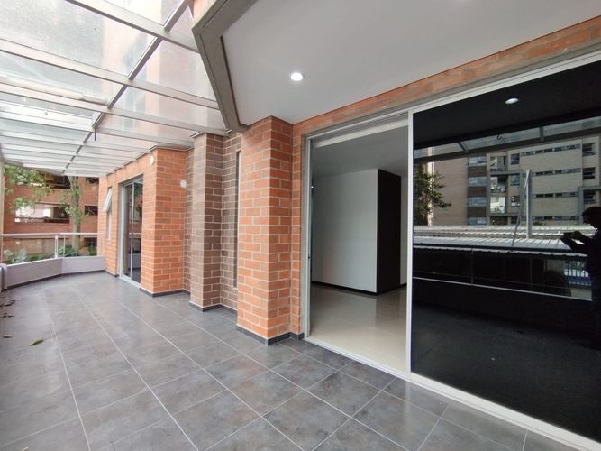 Apartamento de 3 alcobas en arriendo en El Poblado, Medellín, 105 m² · foto 13 de 20