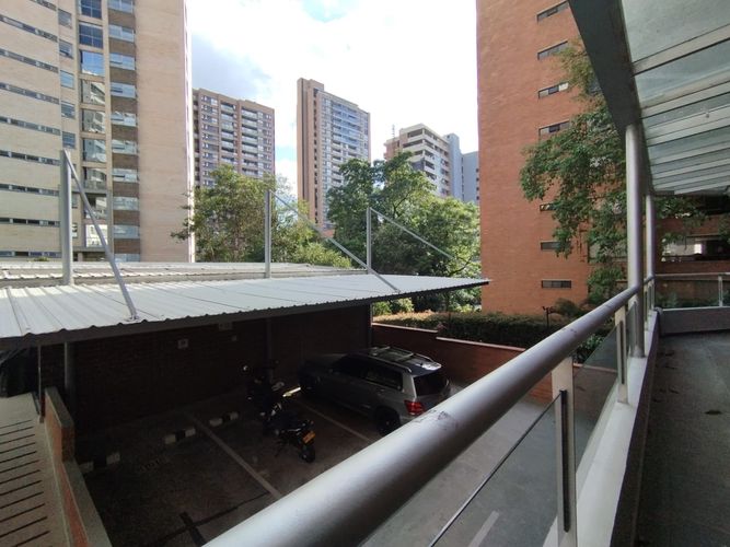 Apartamento de 3 alcobas en arriendo en El Poblado, Medellín, 105 m² · foto 16 de 20