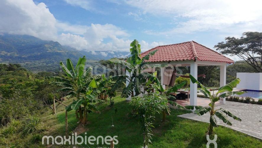 Finca en venta en Morron, Medellín, 460 m² · foto 4 de 24
