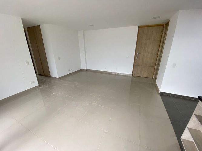 Apartamento de 3 alcobas en arriendo en Los Colores, Medellín, 103 m² · foto 2 de 18