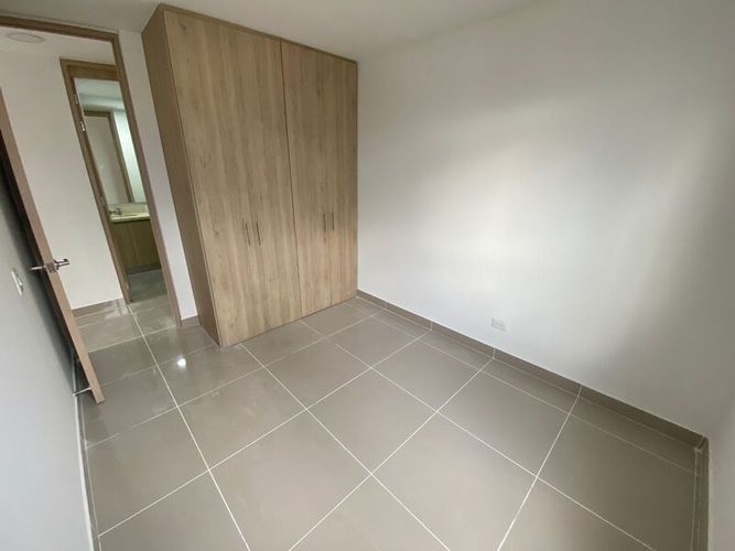 Apartamento de 3 alcobas en arriendo en Los Colores, Medellín, 103 m² · foto 7 de 18