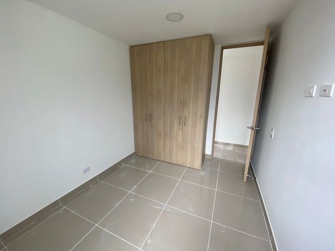 Apartamento de 3 alcobas en arriendo en Los Colores, Medellín, 103 m² · foto 8 de 18