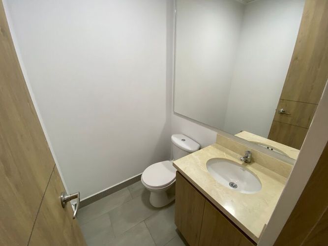 Apartamento de 3 alcobas en arriendo en Los Colores, Medellín, 103 m² · foto 15 de 18