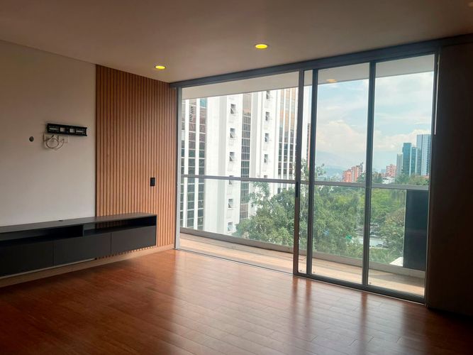 Apartamento de 1 alcoba en arriendo en El Poblado, Medellín, 73 m² · foto 3 de 18