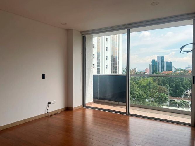 Apartamento de 1 alcoba en arriendo en El Poblado, Medellín, 73 m² · foto 2 de 18
