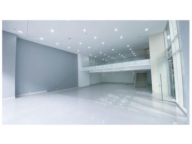 Local en arriendo en Manila, Medellín, 263 m² · foto 2 de 6