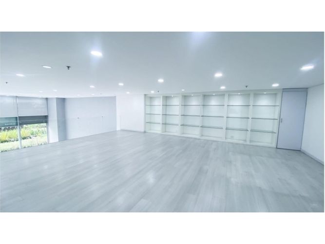 Local en arriendo en Manila, Medellín, 263 m² · foto 4 de 6