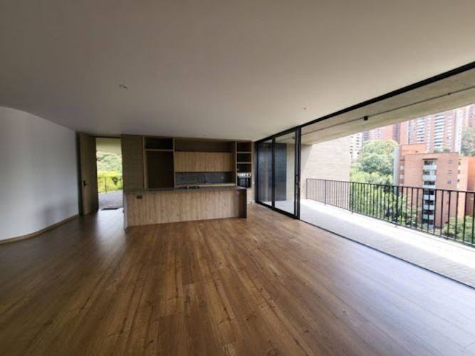 Apartamento de 3 alcobas en arriendo en Vizcaya, Medellín, 170 m² · foto 7 de 24