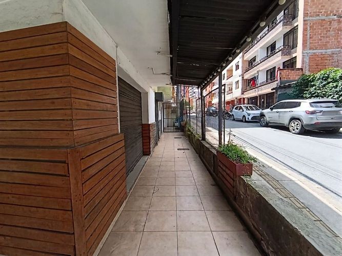 Local en arriendo en Loma De La Doctora, Sabaneta, 75 m² · foto 2 de 11