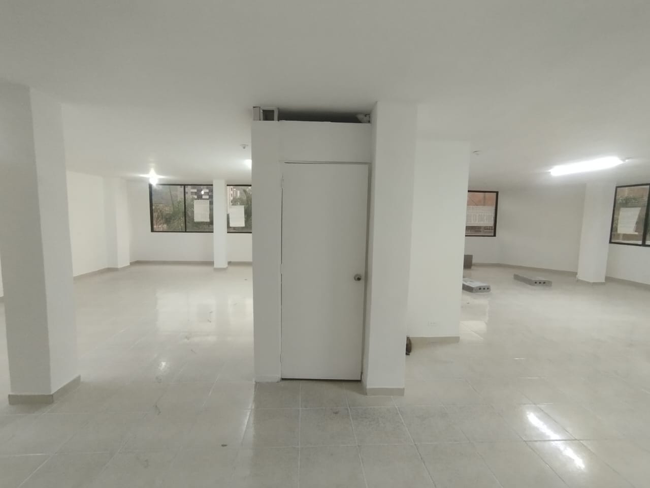 Local en Arriendo en Manchester, Bello