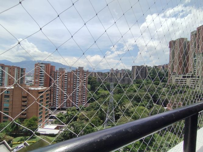 Apartamento de 2 alcobas en arriendo en Patio Bonito, Medellín, 90 m² · foto 4 de 19