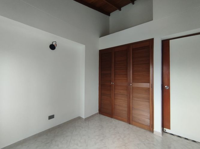 Apartamento de 2 alcobas en arriendo en Patio Bonito, Medellín, 90 m² · foto 12 de 19
