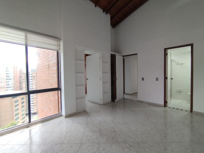 Apartamento de 2 alcobas en arriendo en Patio Bonito, Medellín, 90 m² · foto 14 de 19