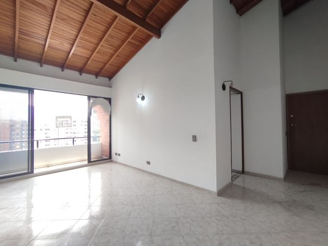 Apartamento de 2 alcobas en arriendo en Patio Bonito, Medellín, 90 m² · foto 17 de 19