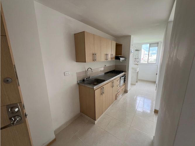 Apartamento de 3 alcobas en venta en Bello, 62 m² · foto 5 de 23