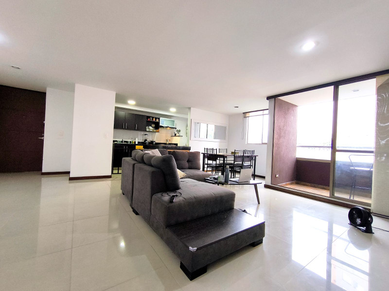 Apartamento en arriendo en La Abadia, Envigado · foto 4 de 19