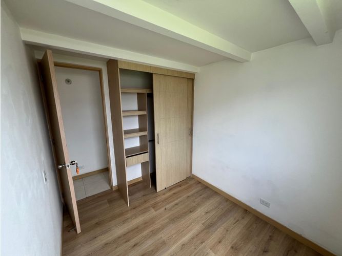Apartamento de 3 alcobas en venta en Bello, 62 m² · foto 11 de 23