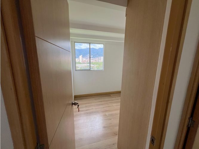 Apartamento de 3 alcobas en venta en Bello, 62 m² · foto 14 de 23