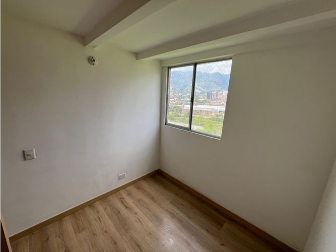 Apartamento de 3 alcobas en venta en Bello, 62 m² · foto 20 de 23