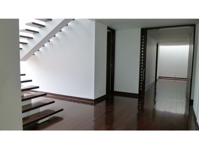 Casa de 4 alcobas en venta en Guaymaral, Bogotá, 419 m² · foto 9 de 24