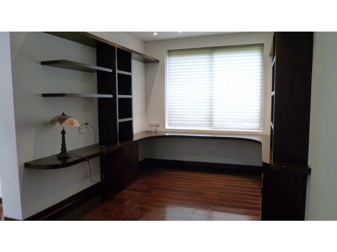 Casa de 4 alcobas en venta en Guaymaral, Bogotá, 419 m² · foto 12 de 24