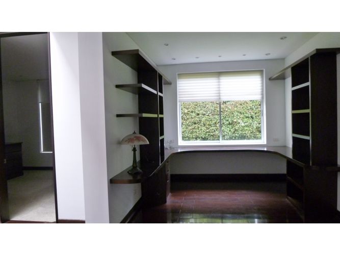 Casa de 4 alcobas en venta en Guaymaral, Bogotá, 419 m² · foto 21 de 24