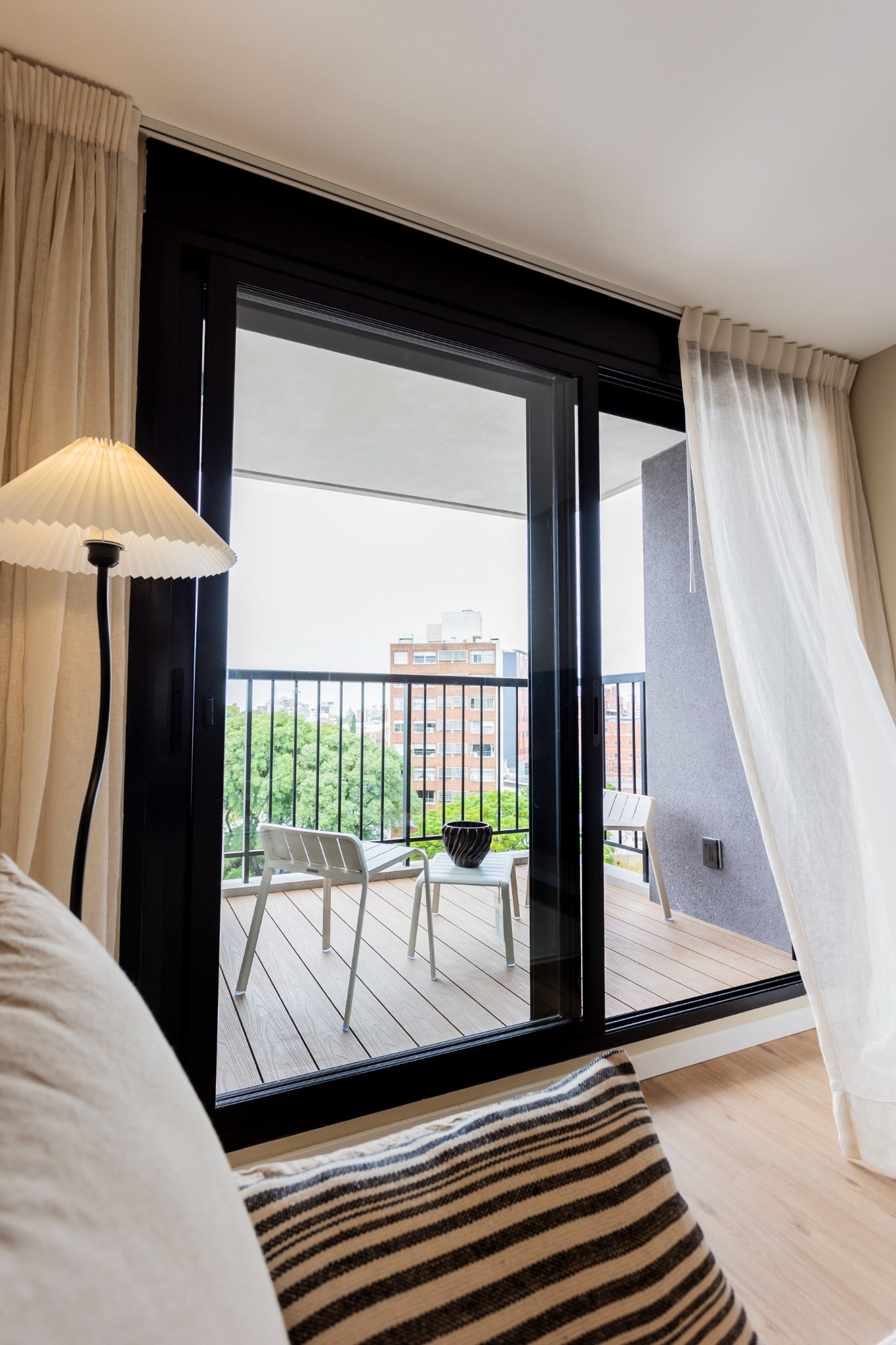 Venta Apartamento 2 Dormitorios Con Terraza En La Blanqueada - Więcej