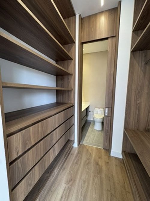 Apartamento de 1 alcoba en venta en Chico Norte, Bogotá, 57 m² · foto 11 de 23