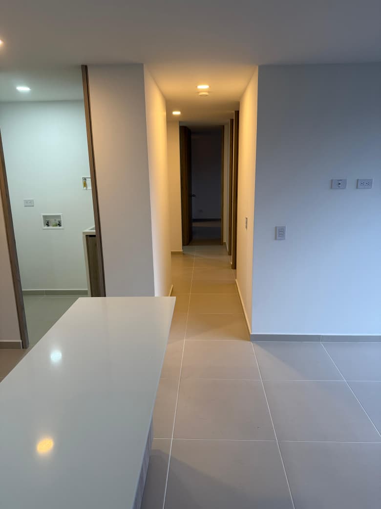 Apartamento en venta en Suramérica, Itagüí · foto 3 de 12
