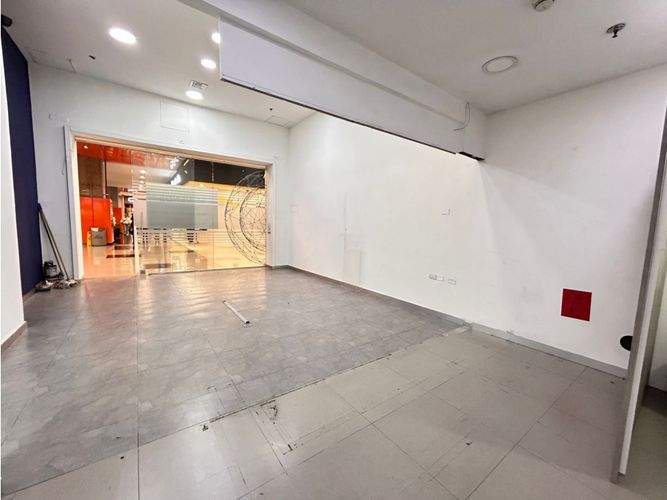 Local en venta en La Candelaria, Medellín, 42 m² · foto 2 de 9