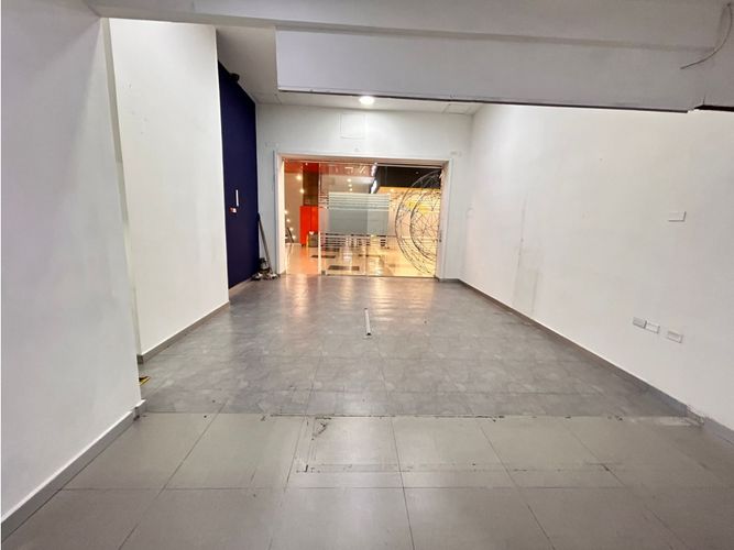 Local en venta en La Candelaria, Medellín, 42 m² · foto 3 de 9