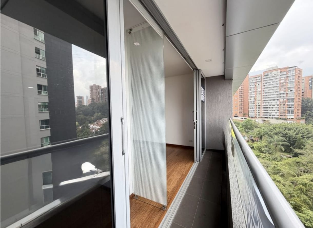 Apartamento en venta en El tesoro, Medellín 4