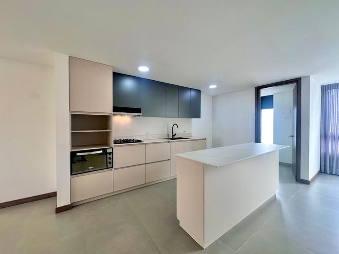 Apartamento de 2 alcobas en arriendo en Laureles, Medellín, 100 m² · foto 4 de 14