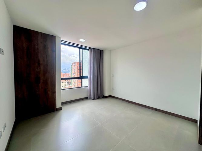 Apartamento de 2 alcobas en arriendo en Laureles, Medellín, 100 m² · foto 10 de 14