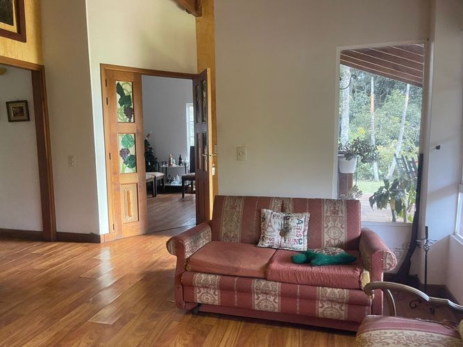 Casa de 4 alcobas en venta en Caqueta, La Estrella, 245 m² · foto 2 de 15