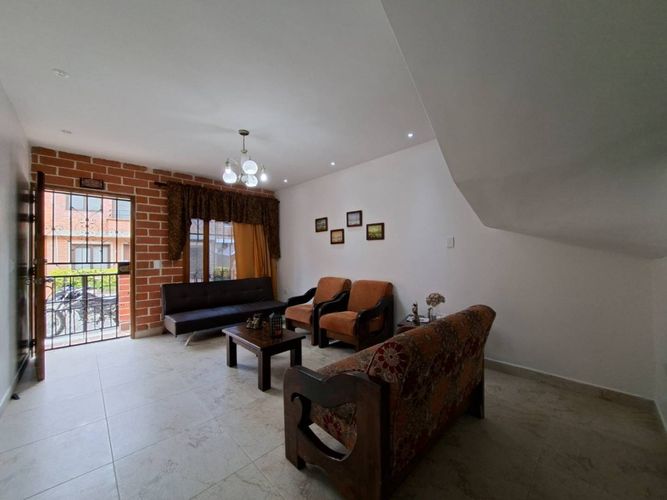 Casa de 4 alcobas en venta en El Porvenir, Rionegro, 272 m² · foto 2 de 20