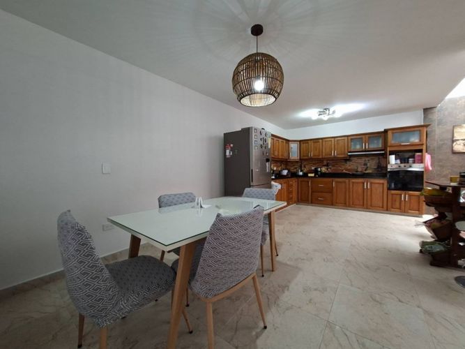 Casa de 4 alcobas en venta en El Porvenir, Rionegro, 272 m² · foto 3 de 20