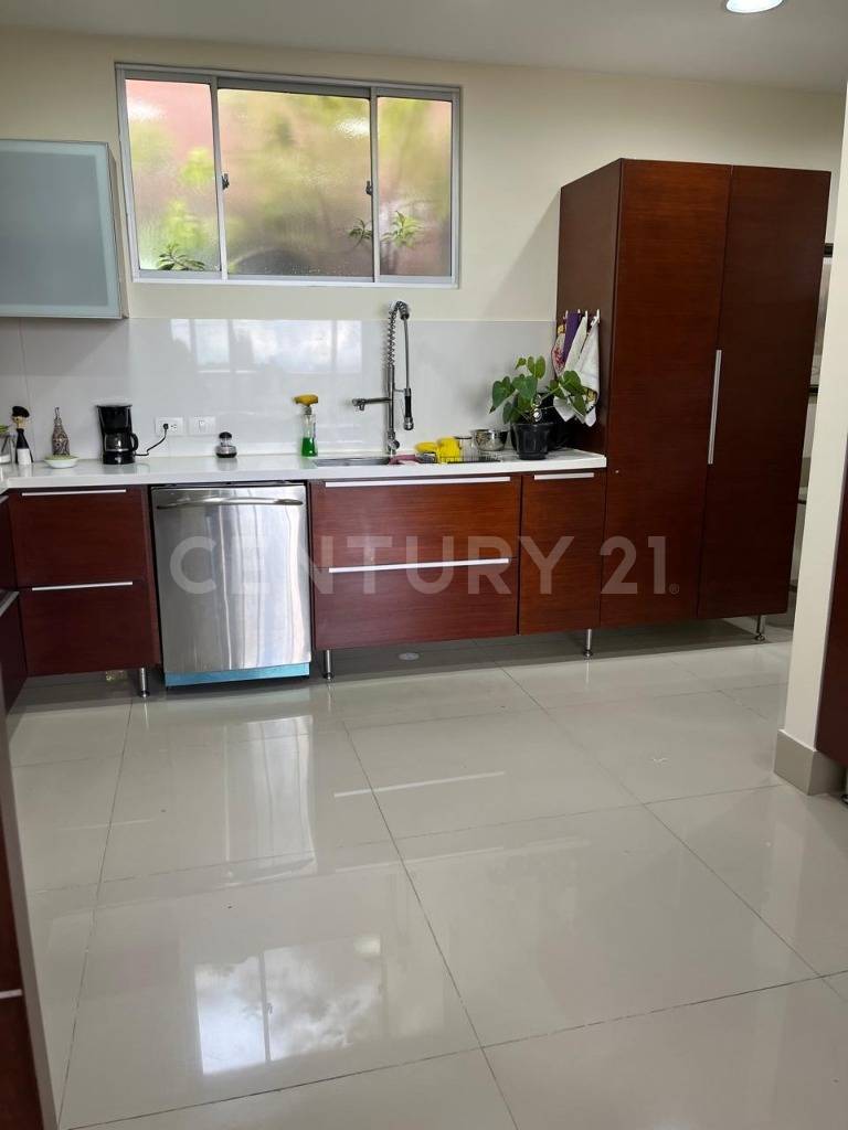 Apartamento en venta en Chicó Alto, Bogotá · foto 7 de 18