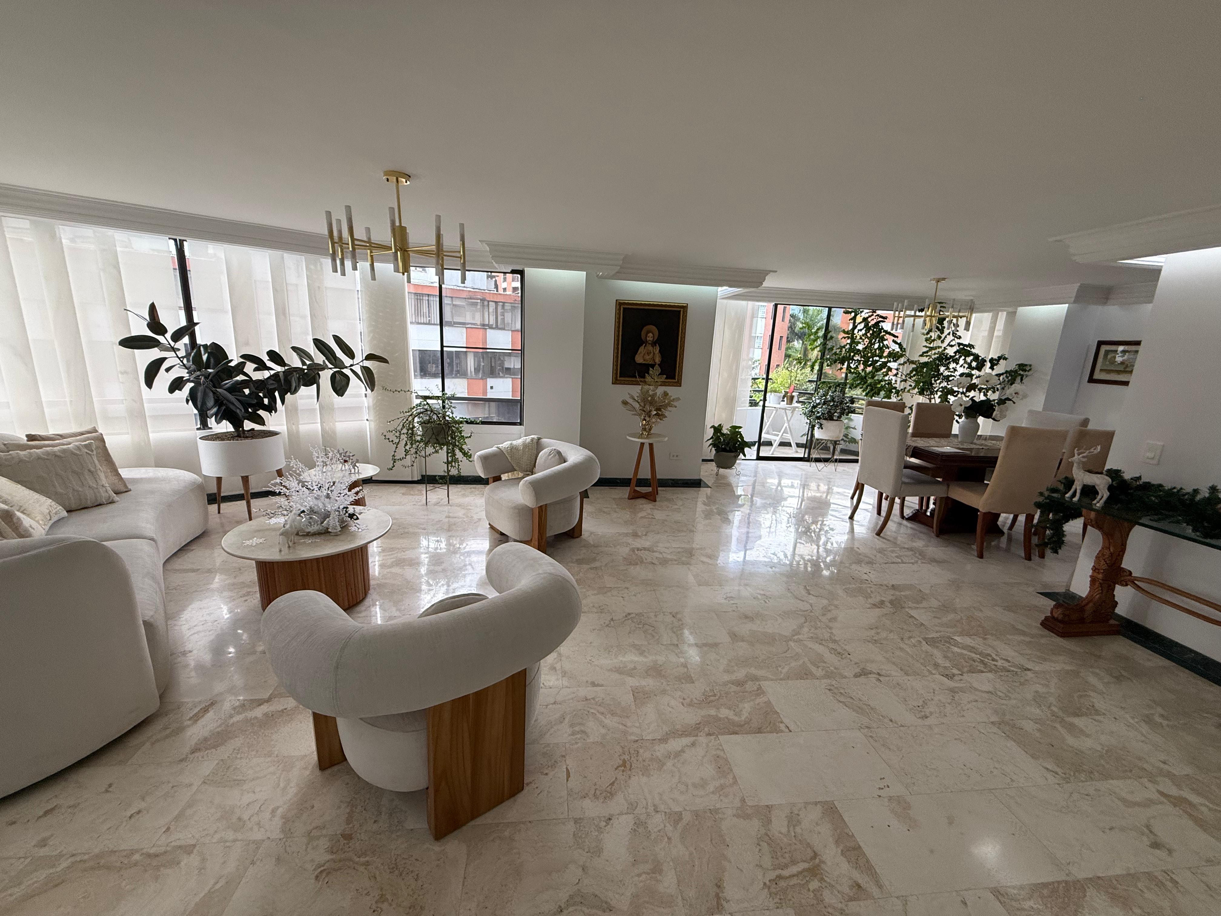 Apartamento en venta en Pinares, Pereira · foto 2 de 7