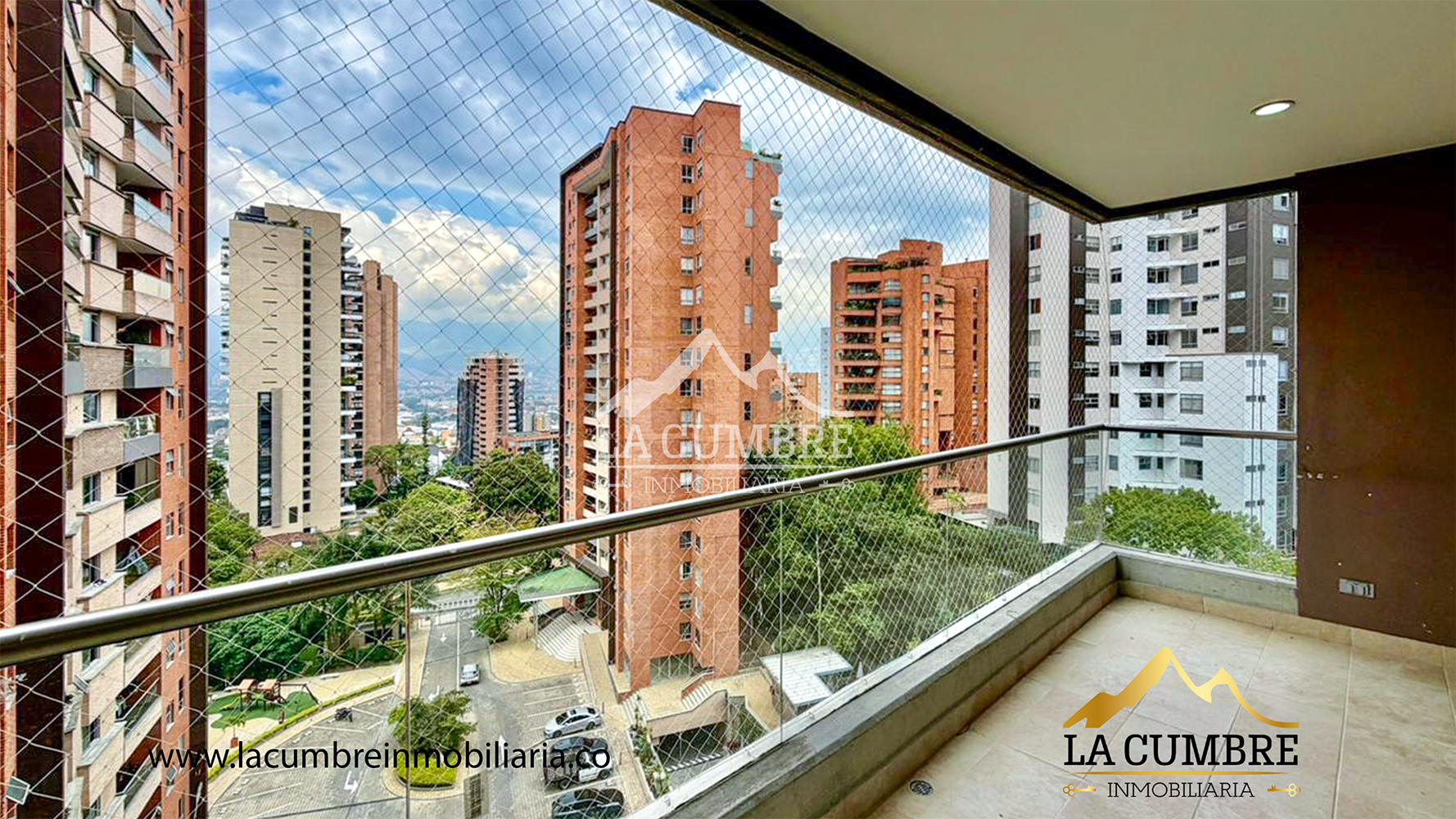Apartamento en arriendo en Lalinde, Medellín · foto 7 de 19