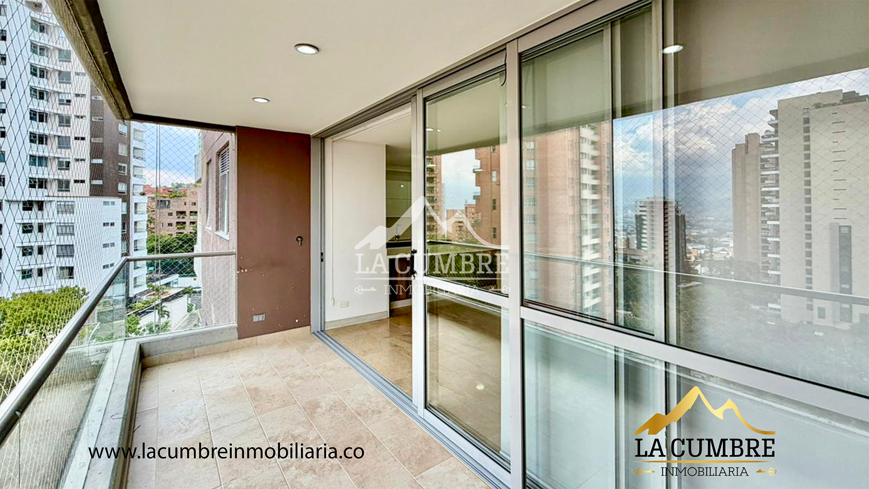 Apartamento en arriendo en Lalinde, Medellín · foto 8 de 19