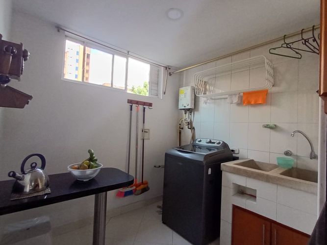 Apartamento de 3 alcobas en venta en Laureles, Medellín, 112 m² · foto 18 de 19